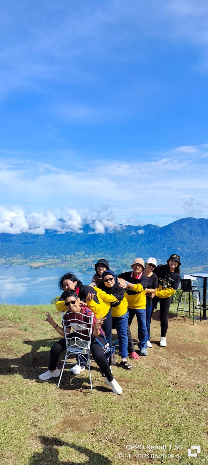 Galeri rental mobil Padang 16
